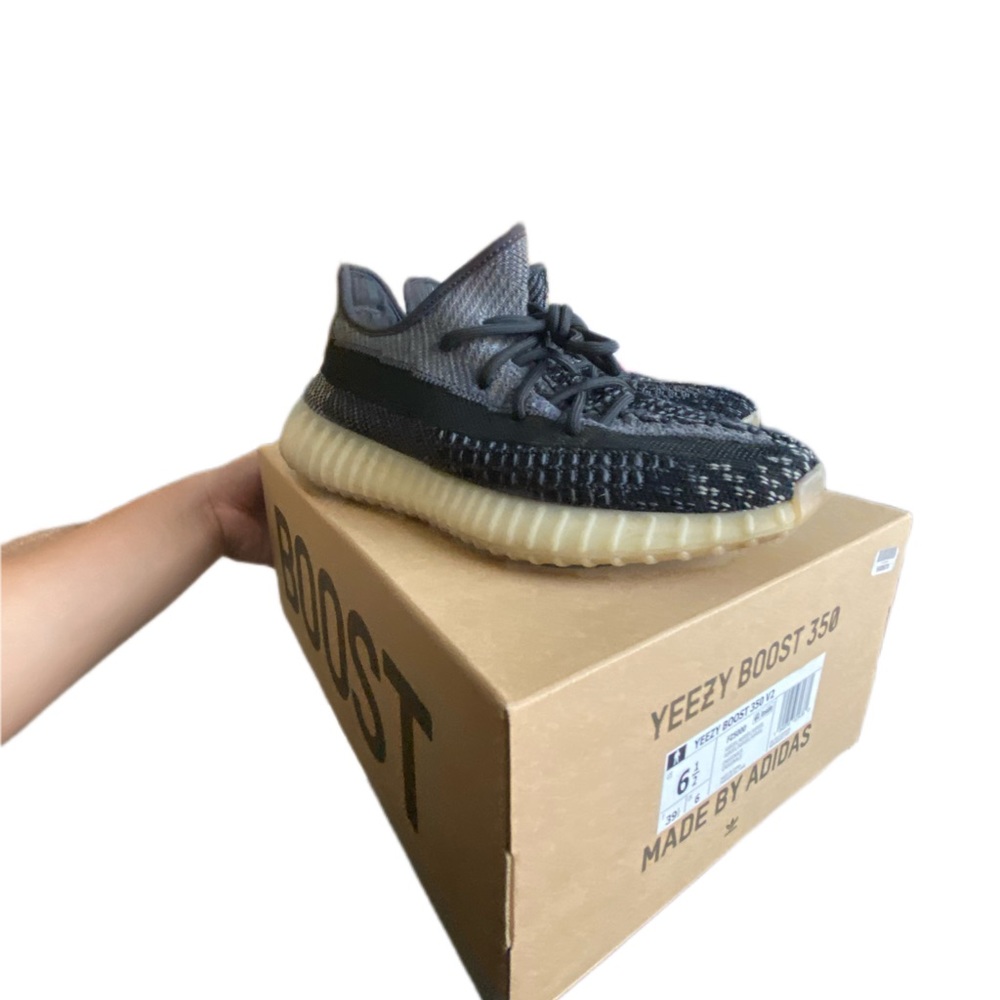 Yeezy boost 350 Carbon